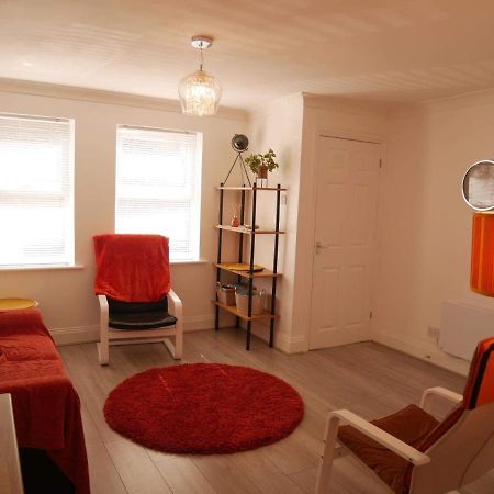 York City Centre, Recently Renovated 2 Bedroom Flat Екстериор снимка