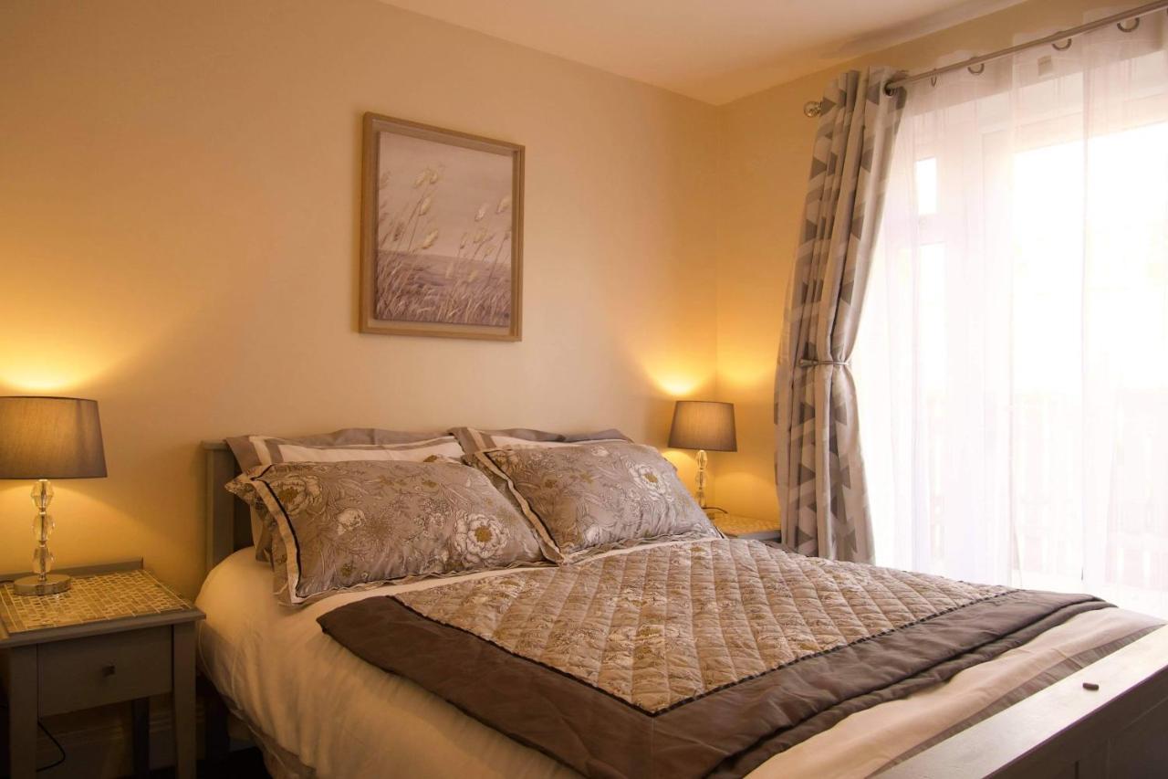 York City Centre, Recently Renovated 2 Bedroom Flat Екстериор снимка