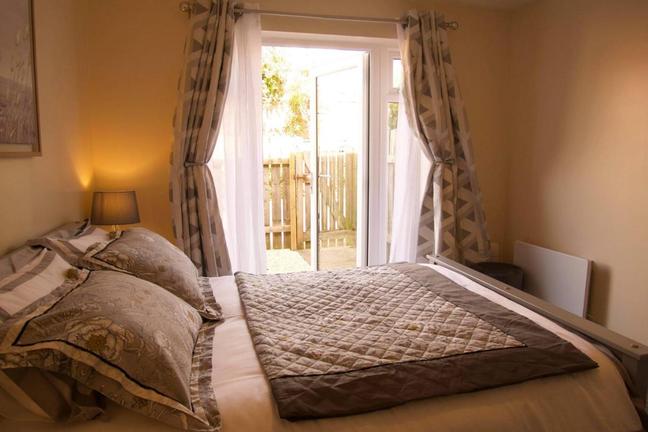 York City Centre, Recently Renovated 2 Bedroom Flat Екстериор снимка